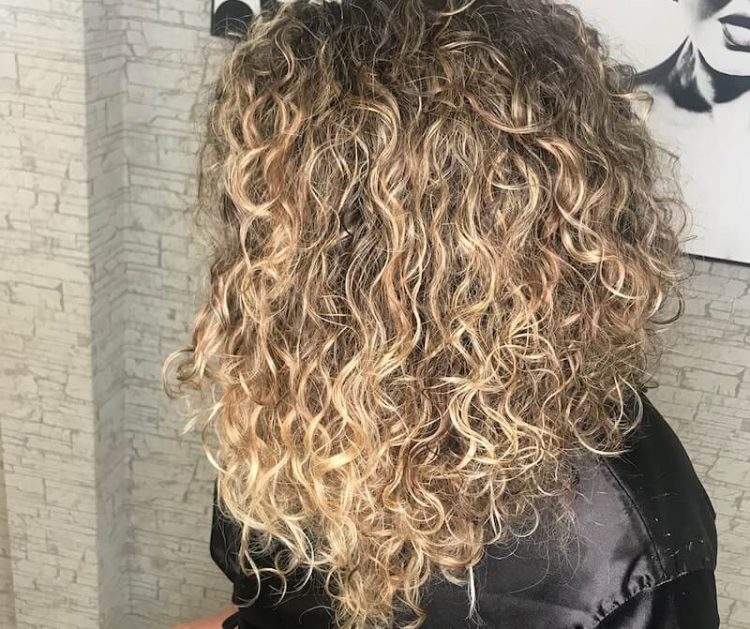 Capelli ricci 2019: tagli lunghi e corti, le acconciature migliori